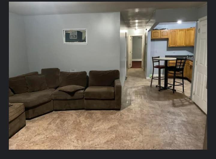 In A House With Queen Bed In A Landlord Hosted Three Bedroom *